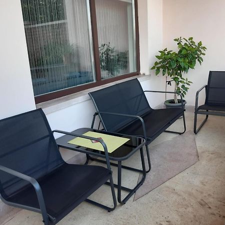 Ten'S Apartment - Spatios Si Linistit Κλουζ-Ναπόκα Εξωτερικό φωτογραφία