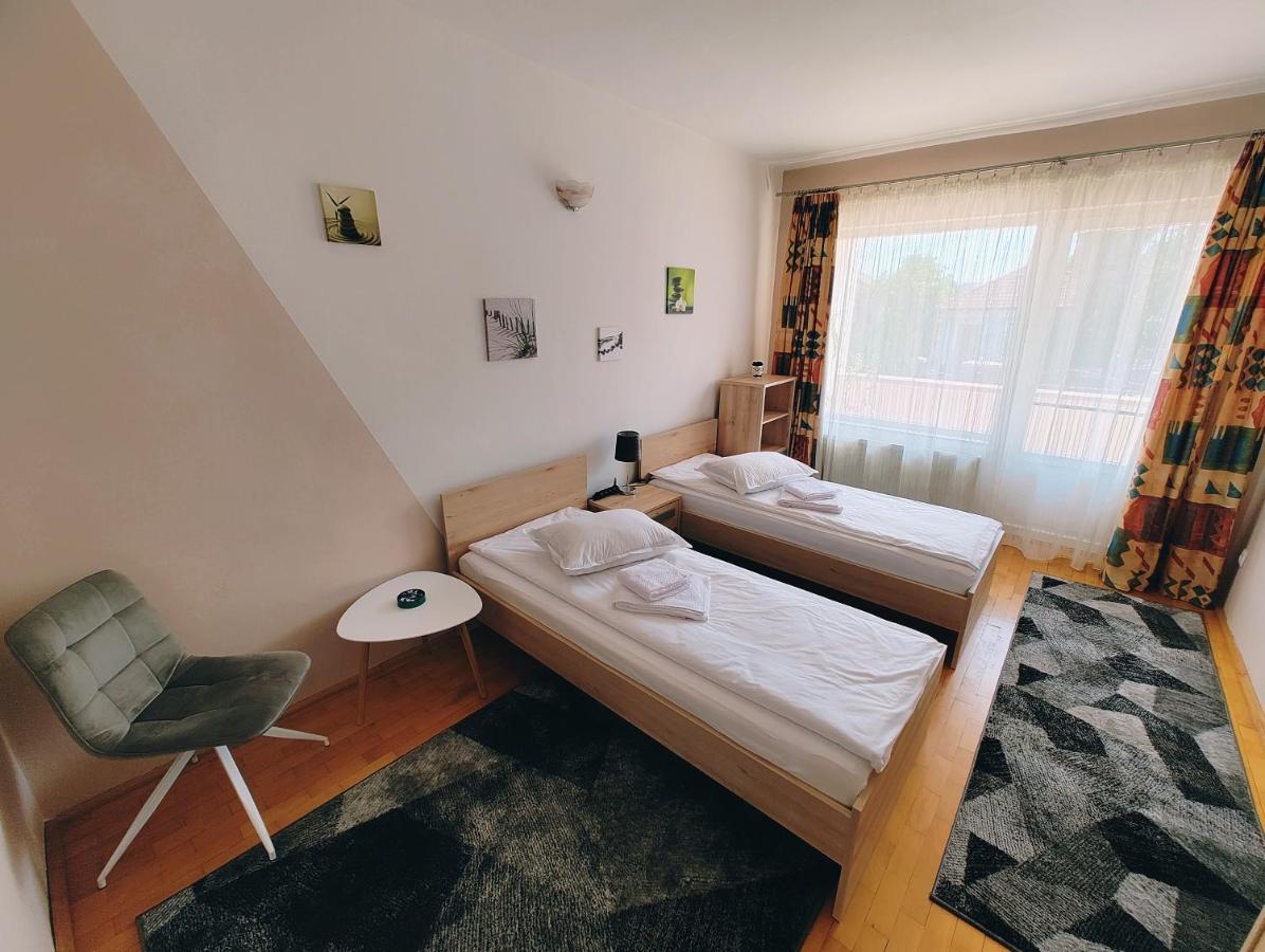 Ten'S Apartment - Spatios Si Linistit Κλουζ-Ναπόκα Εξωτερικό φωτογραφία